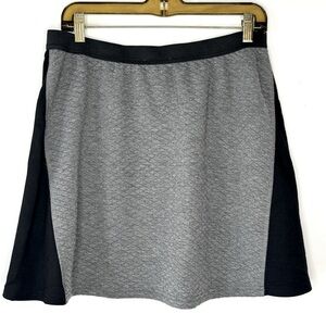 Weekend Andrea Jovine Color Block Quilted Flare Skirt Black and Gray